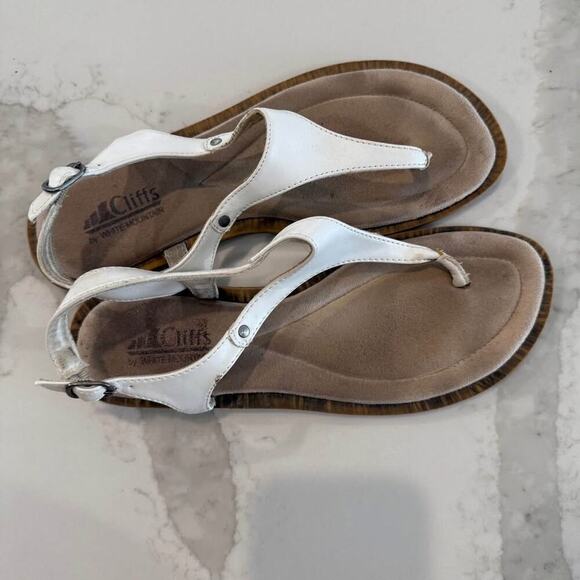 Cliffs By White Mountain Cushioned Slingback Thong Sandal Women’s Size 8M White - Picture 2 of 9